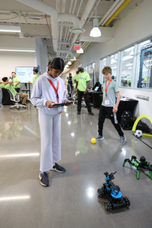 Camper controlling robot