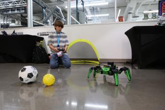 Camper controlling robot